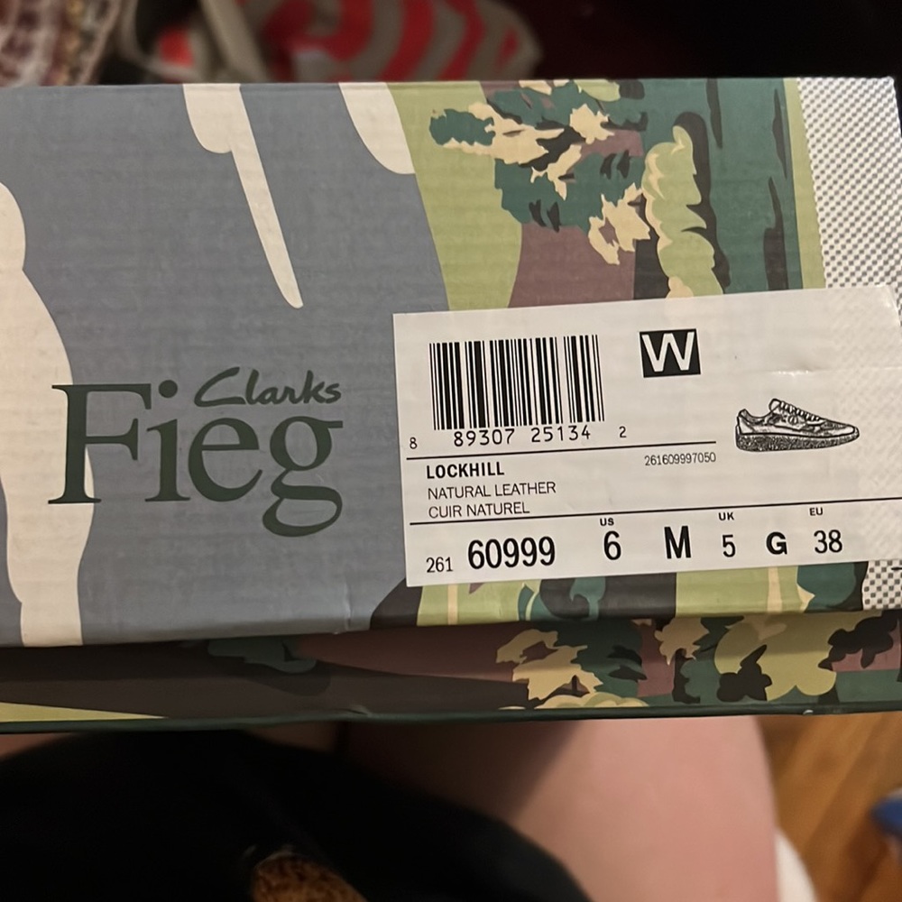 Brand new Lockhill Clarks Fieg, size 6/38 EU ** FITS LIKE A TRUE 8 for WOMEN** - Picture 3 of 5